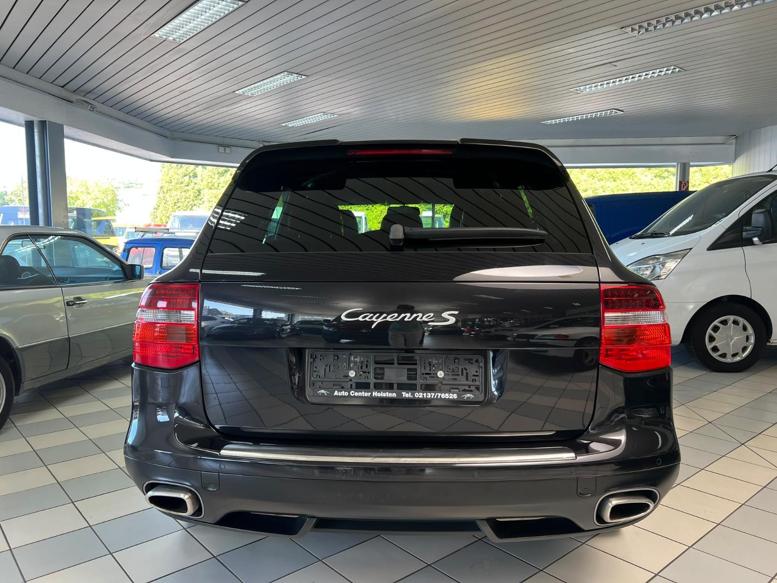 Porsche Cayenne S 4.8 V8 385 ch BVA 4x4 / Suspension pneumatique PASM / Toit ouvrant / Cuir / Jantes 20"