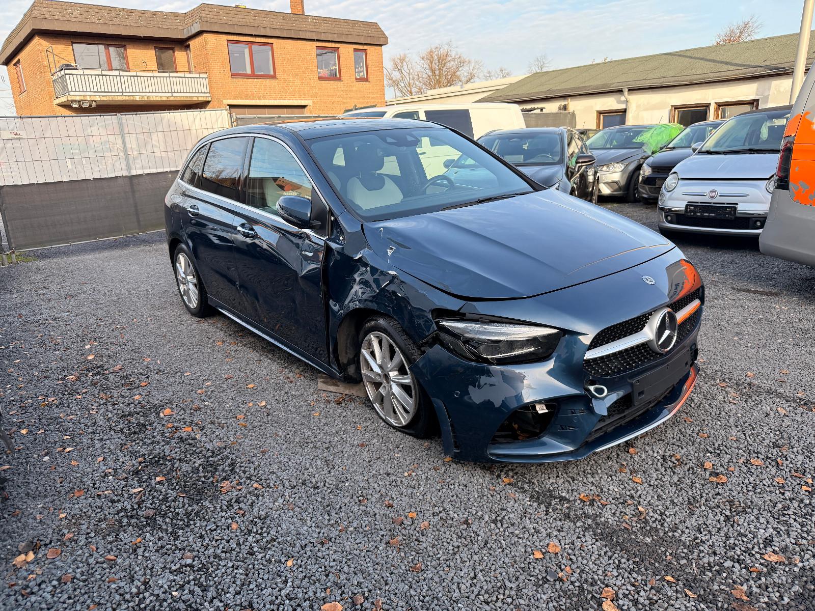 Mercedes-Benz B 220 B B 220 4Matic AMG Line
