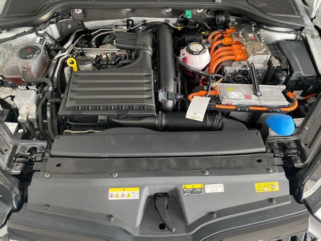 Octavia IV Combi RS 1.4 TSI iV DSG PANO+MATRIX