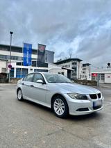 BMW 320i E90 150PS TÜV 08/27 - BMW 320 aus 2005: Coupe