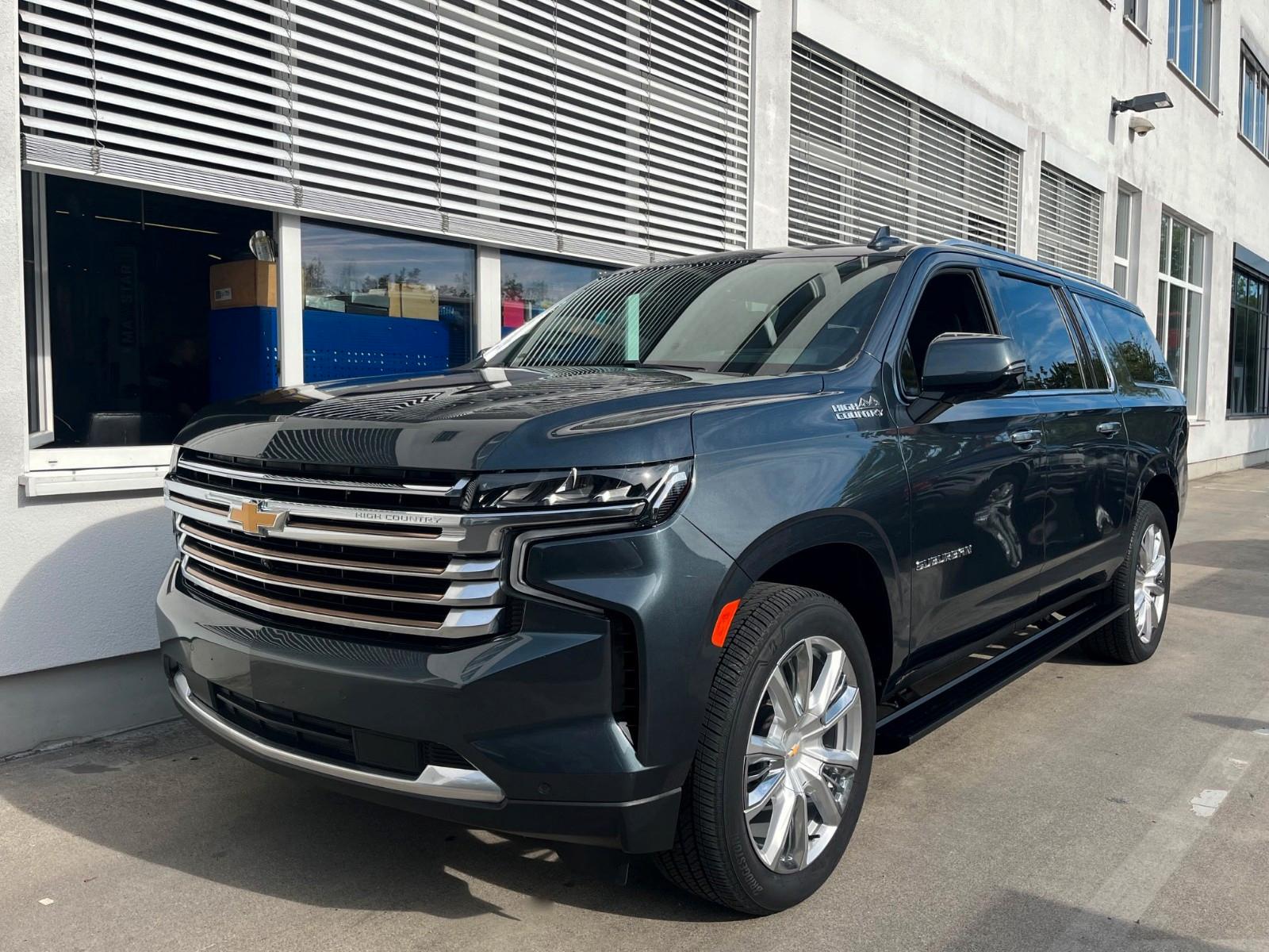 Chevrolet Suburban High Country 6,2 V8