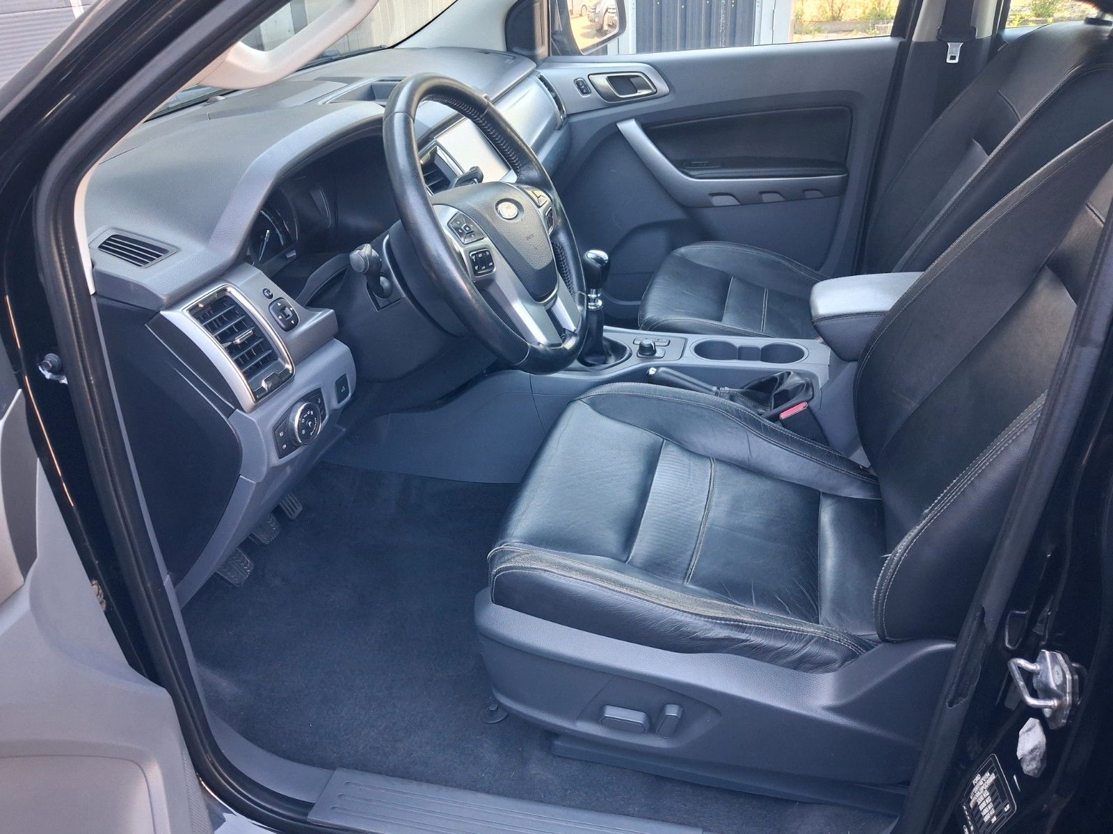 Ford Ranger 3.2 Limited *Motor 30tkm* foto 5