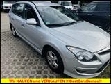 Hyundai i30 CW Kombi Klima SzHzg Scheckheftgepflegt - Hyundai i30 aus 2011 mit Benzin-Antrieb: Kombi
