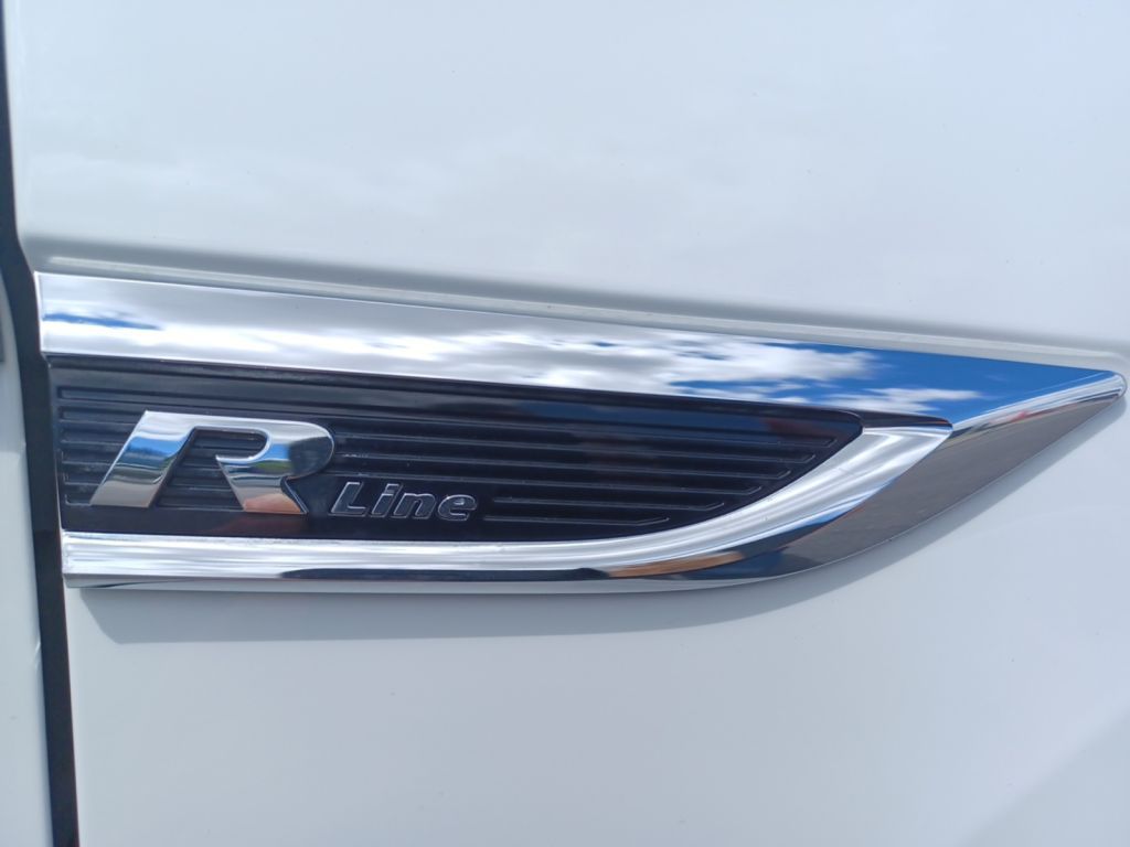 Fahrzeugabbildung Volkswagen T-Roc 1.5 TSI Sport R-Line LED Navi, ACC