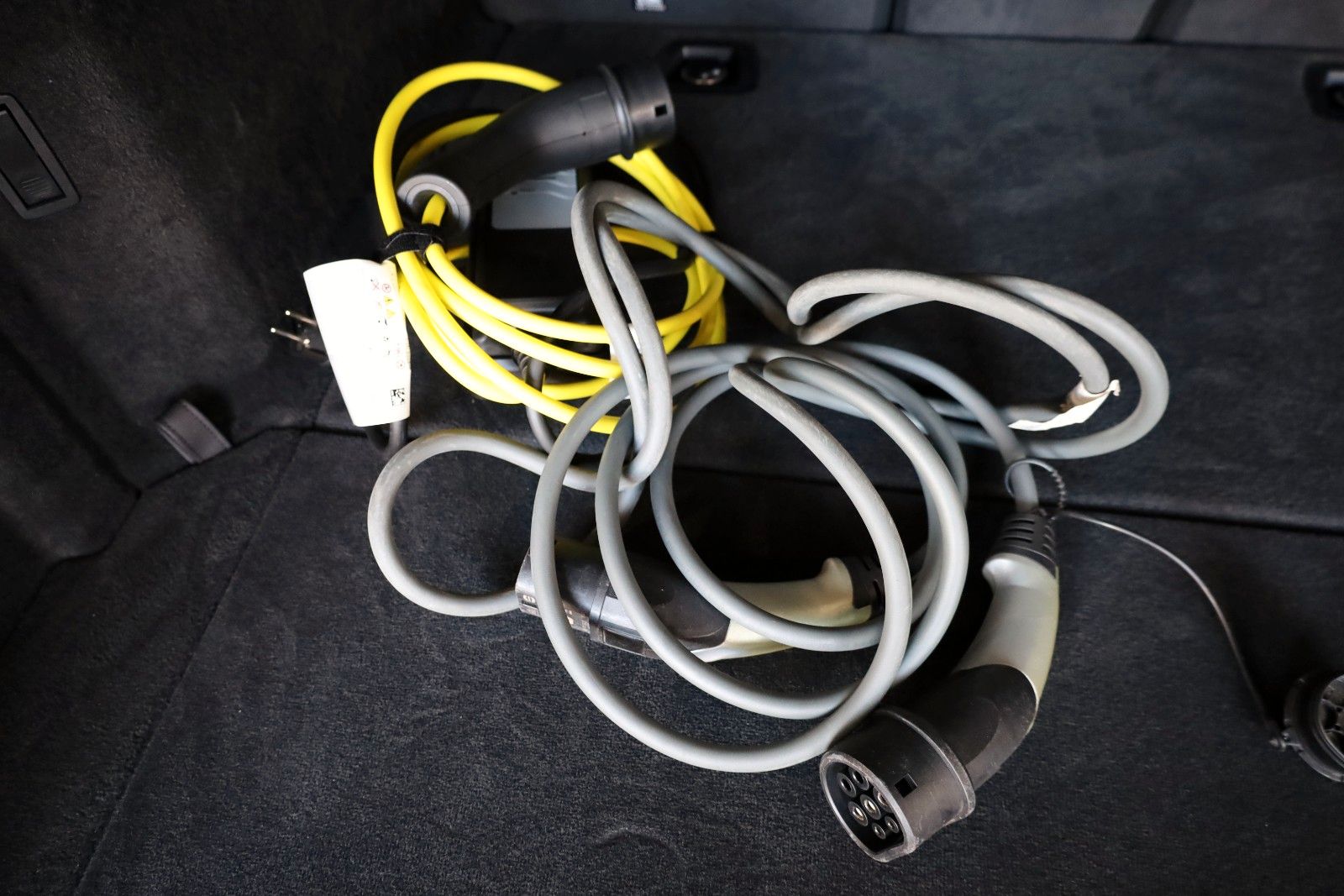 Fahrzeugabbildung BMW 530e Touring M Sport Leder,Navi,LED,Park Assist