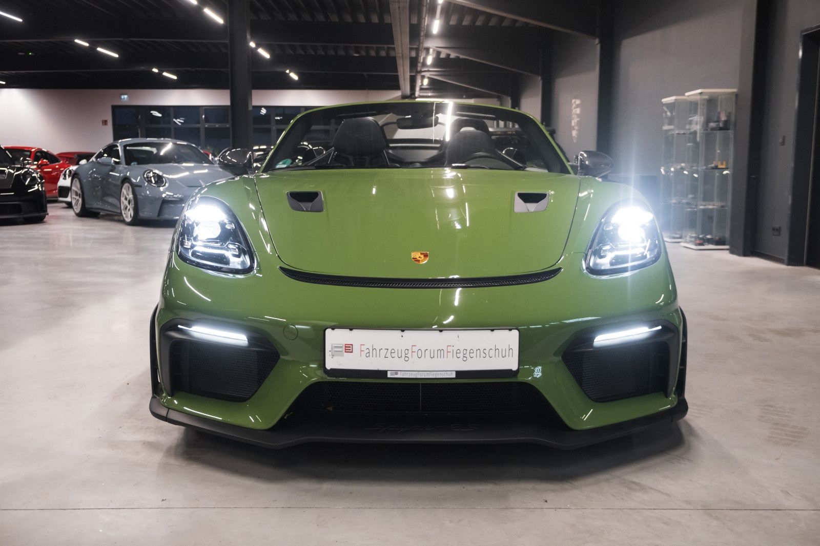 Fahrzeugabbildung Porsche 718 Spyder RS - PTS - Lift - LED - PCCB