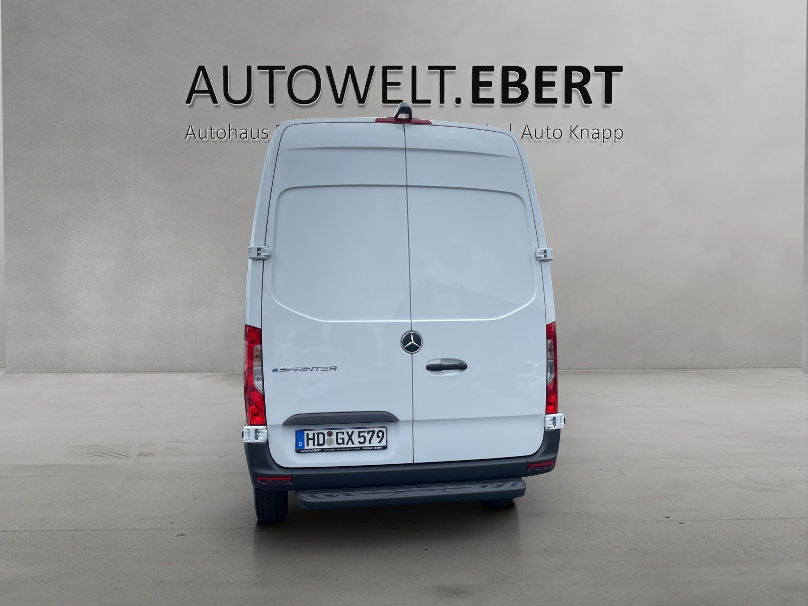 Fahrzeugabbildung Mercedes-Benz eSprinter 320 KA HolzFu RüFa MBUX WinterPaket