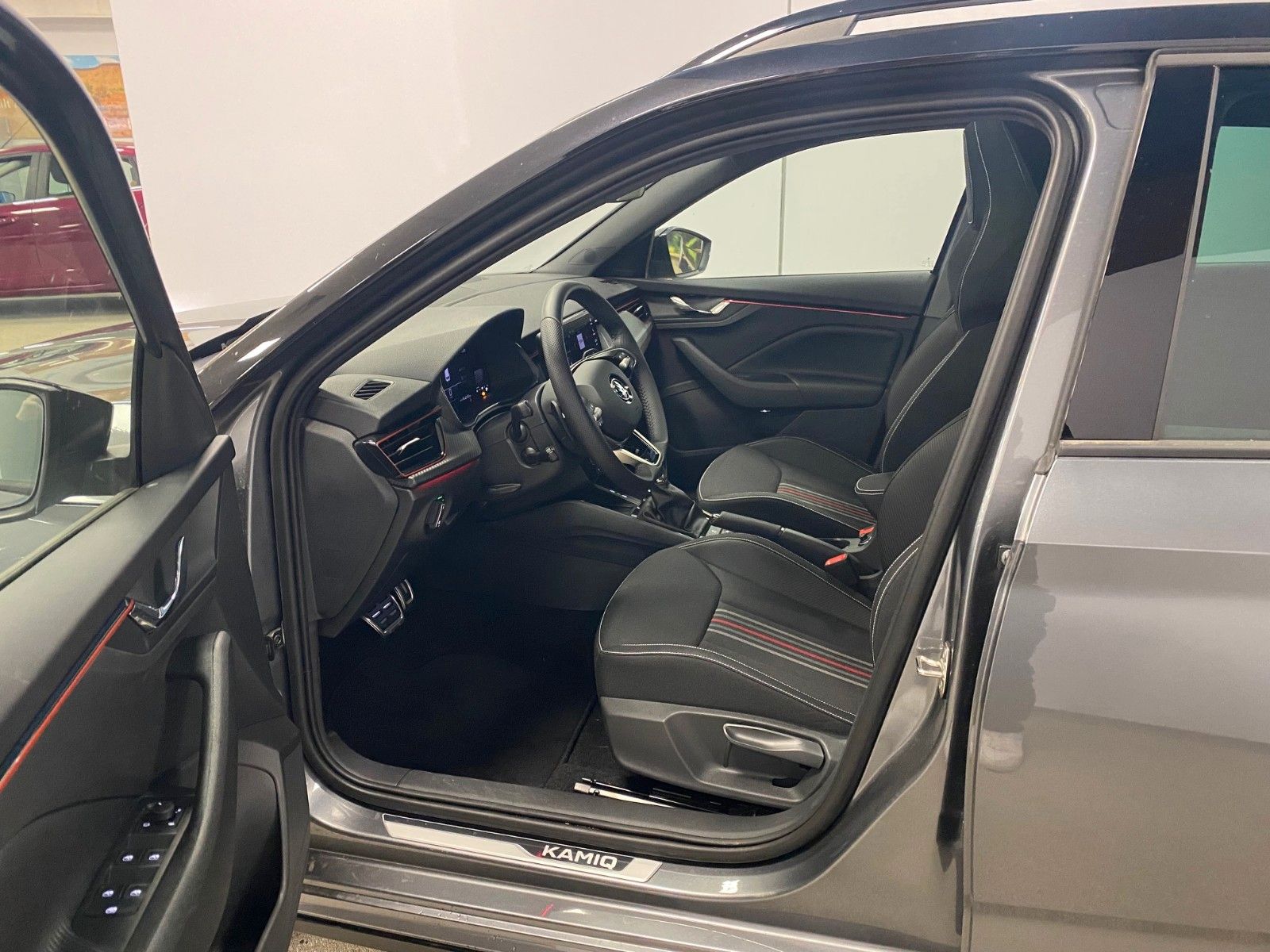 Fahrzeugabbildung SKODA Kamiq 1.5 TSI DSG Monte Carlo+ACC+MATRIX+KAMERA+