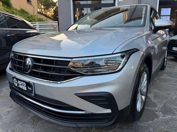 Volkswagen Tiguan - 2