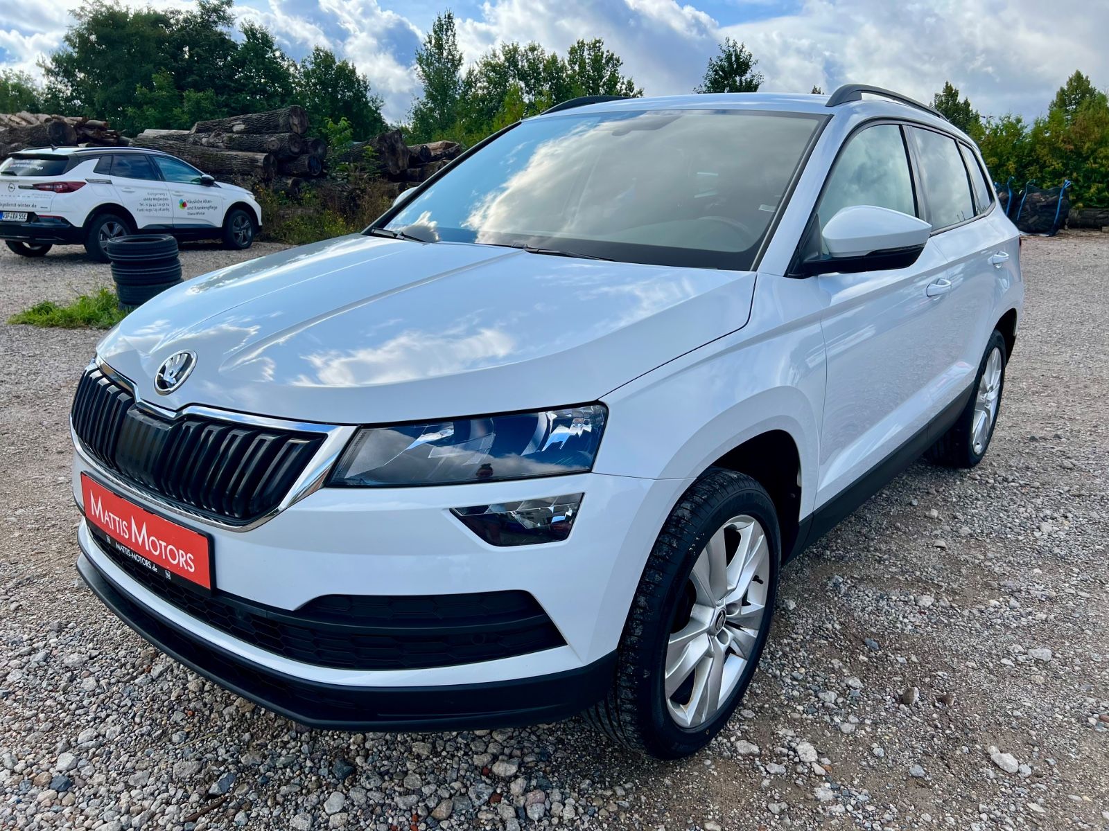 SKODA Karoq 1.5 TSI Style KLIMAAUT NAVI SHZ PDC CARPLA