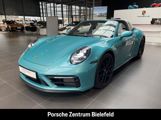 Porsche 992 911 Targa 4 GTS Ipanemablaumetallic BOSE LED