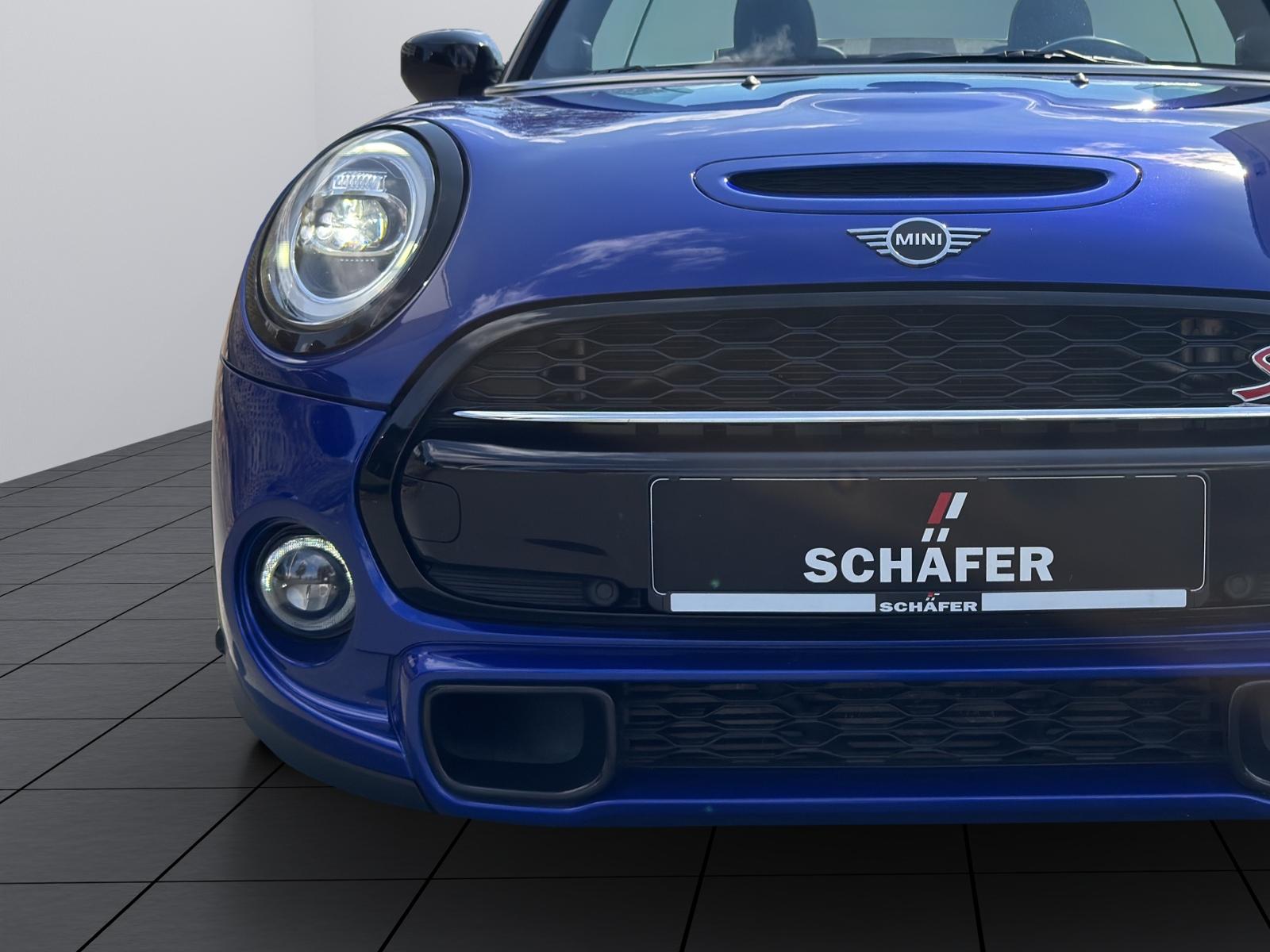 MINI Cooper S Cabrio Navi Kamera LED WirelessCharging