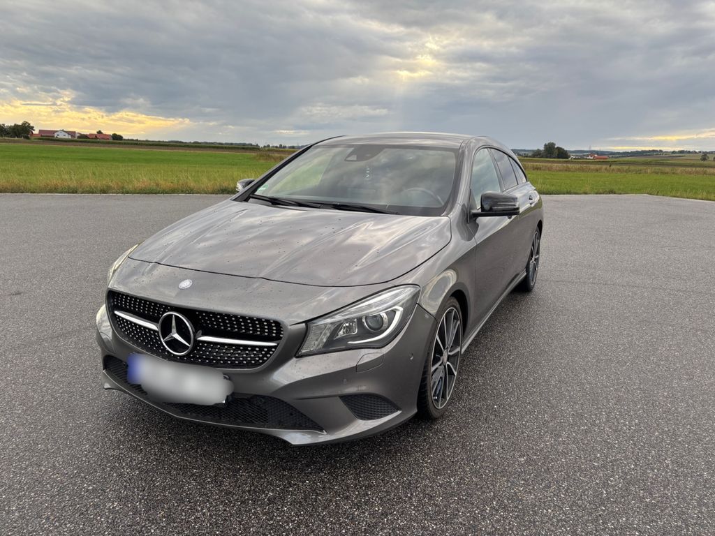 Image of Mercedes-Benz CLA 220 Shooting Brake