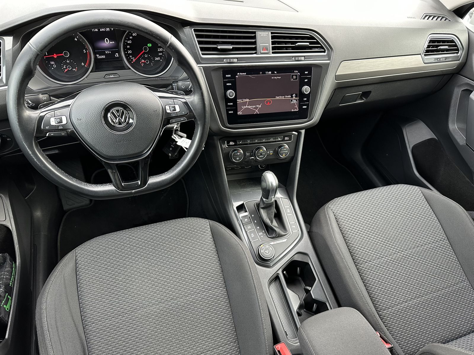 Fahrzeugabbildung Volkswagen Tiguan Allspace 2.0 TDI 4M CL DSG NAV+SHZ+AHK+AC