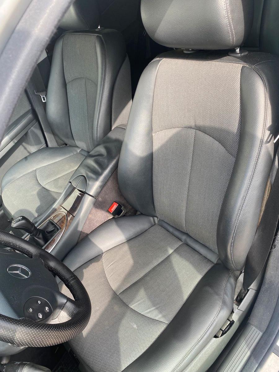 Mercedes-Benz E220 2004 — photo 9