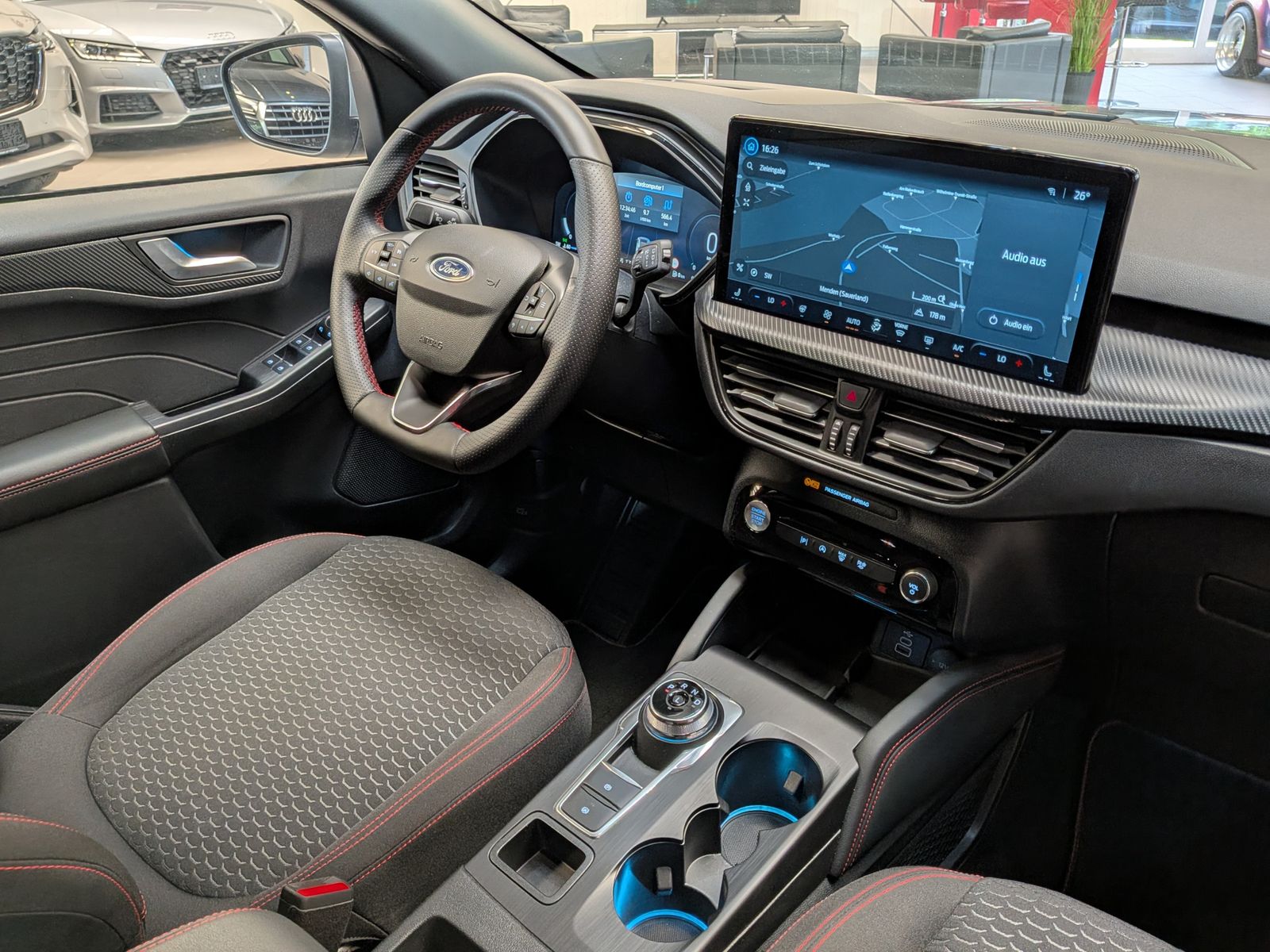 Fahrzeugabbildung Ford Kuga ST-Line X 1.5 EB Matrix HUD B&O ACC 360°