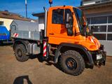 Unimog U 300,Klima,3 Sitzer,Zapfwelle,Scheibenheizung - Unimog Kommunalfahrzeug