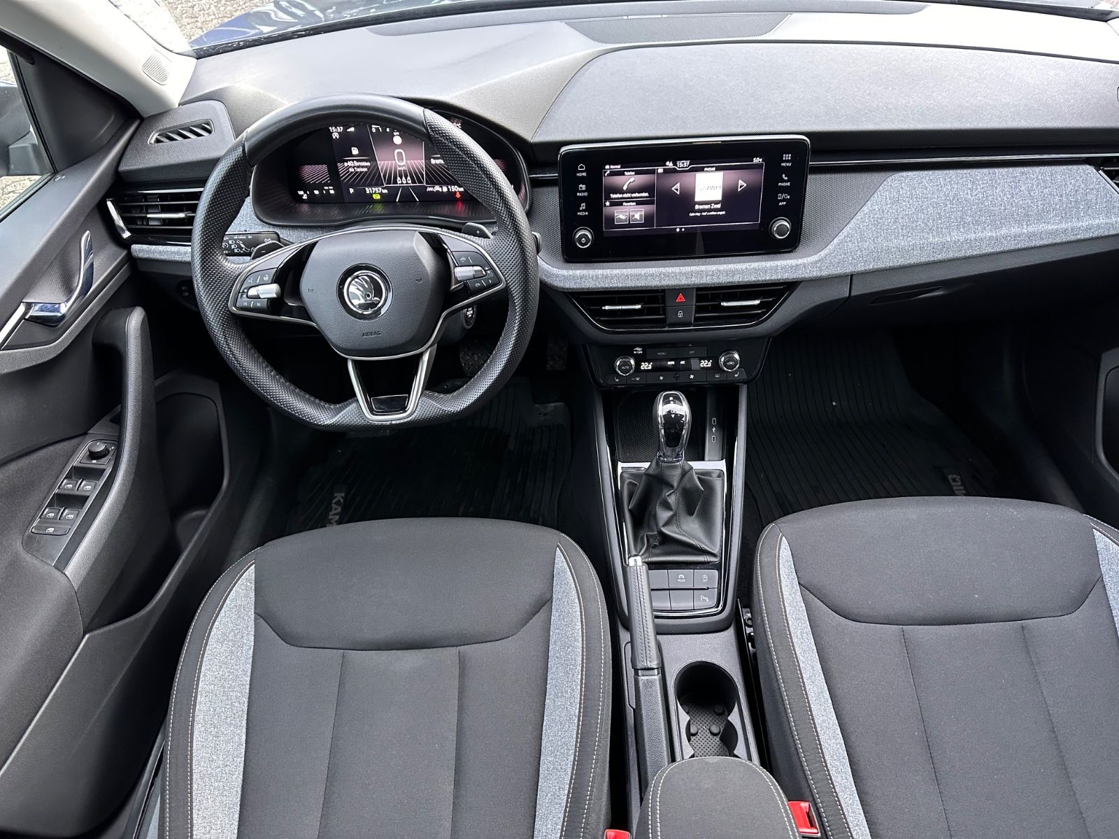 Fahrzeugabbildung SKODA Kamiq Selection 1.0 TSI DSG LED/PDC/APP/GRA