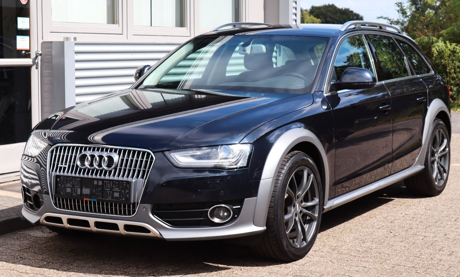 Fahrzeugabbildung Audi A4 ALLROAD QUATTRO AUT LEDER DSP MMI AHK ACC XEN