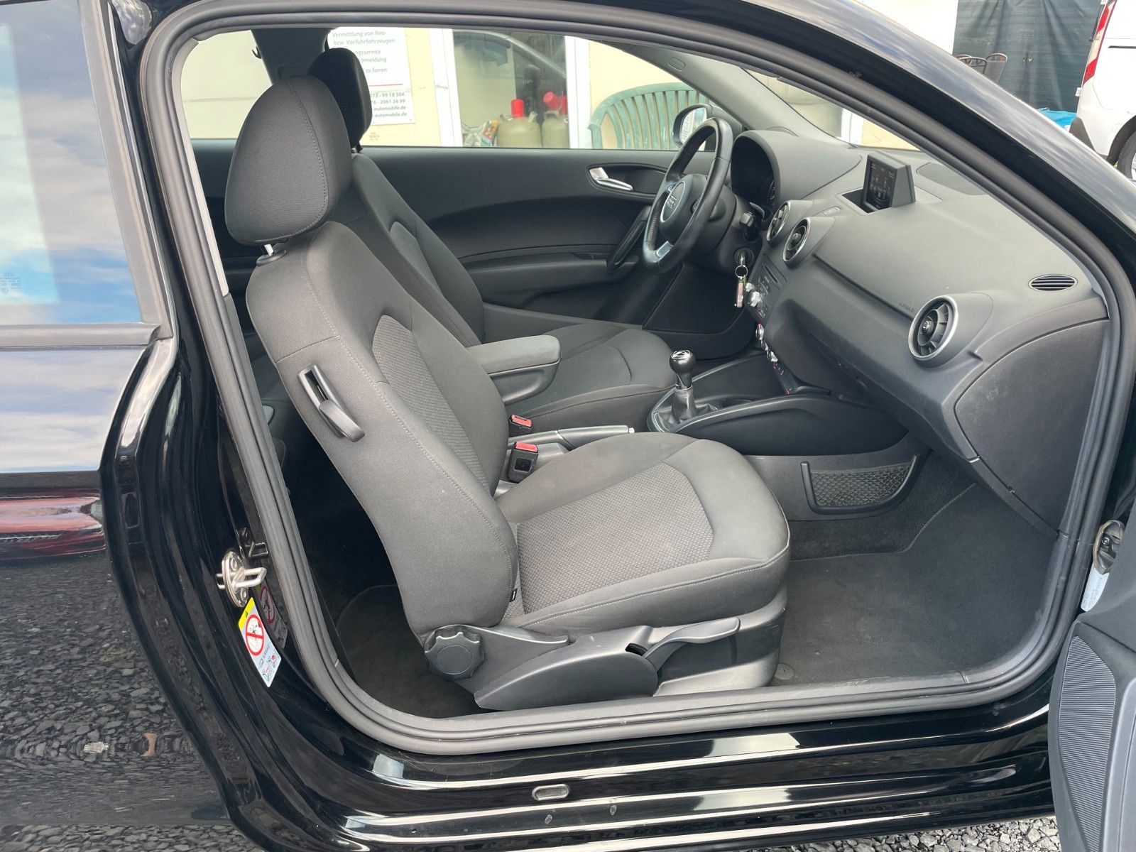 Fahrzeugabbildung Audi A1 1.2 TSI Attraction Navi SCHECKHEFT 2.HAND PDC