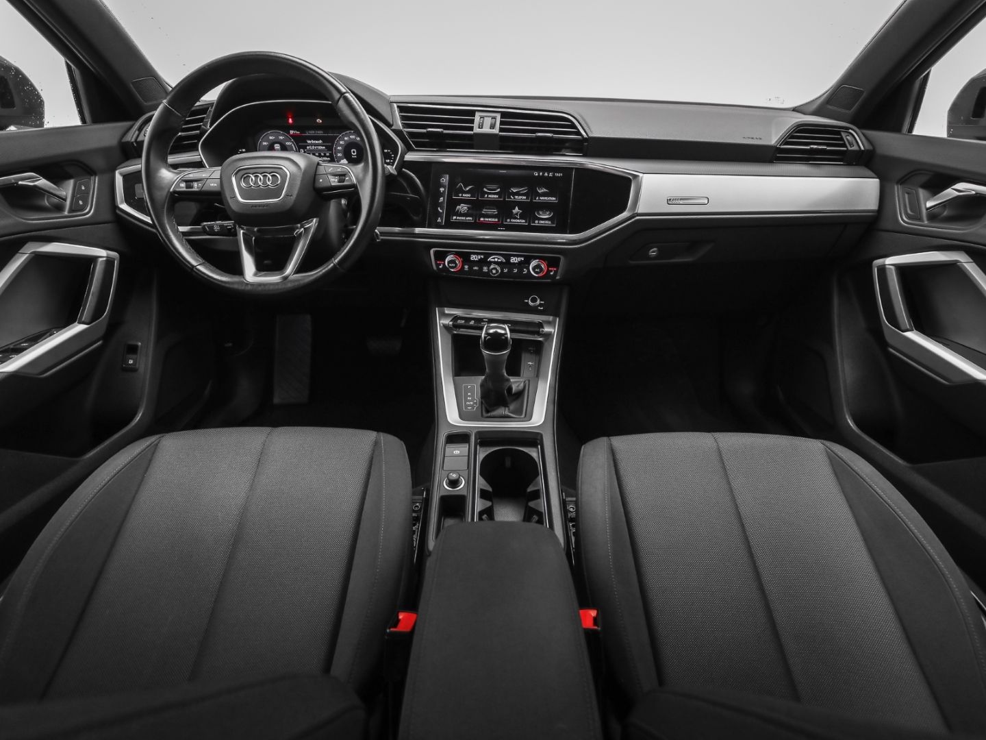 Audi Q3 45 TFSI e Navi LED virtCockpit foto 8