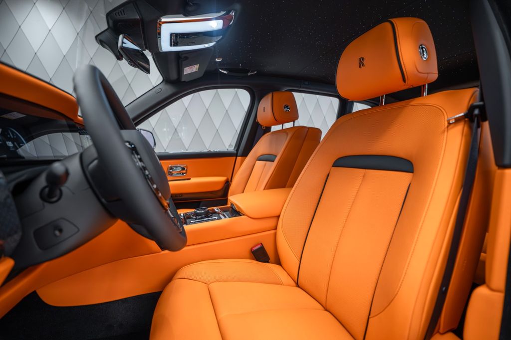 Cullinan BLACK BADGE 2026 MANSORY BLACK/ORANGE - Bild 14