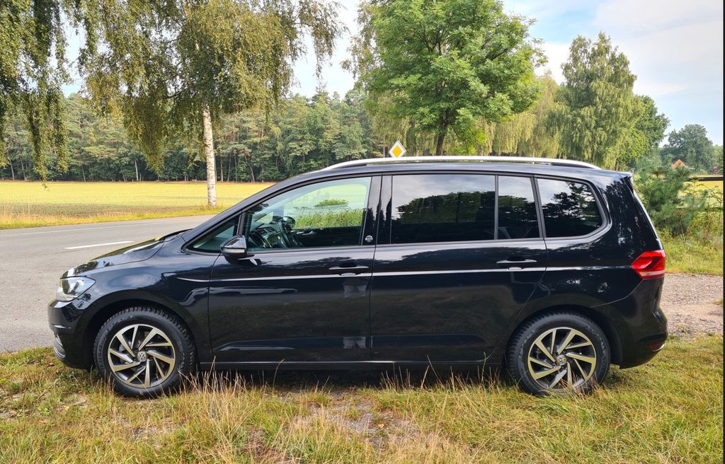 Image of Volkswagen Touran