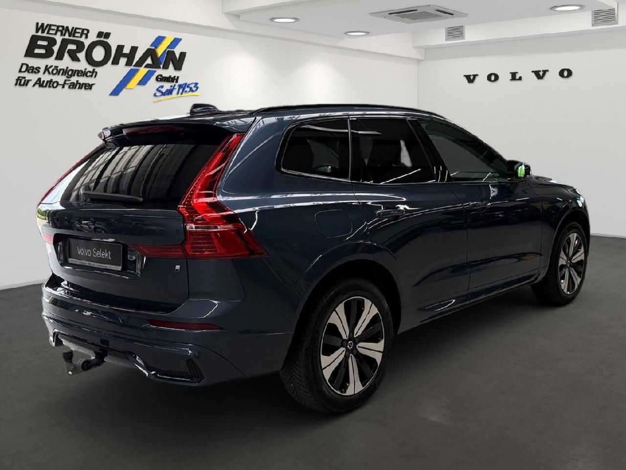 Fahrzeugabbildung Volvo XC60 Plus Dark Recharge Plug-In Hybrid AWD