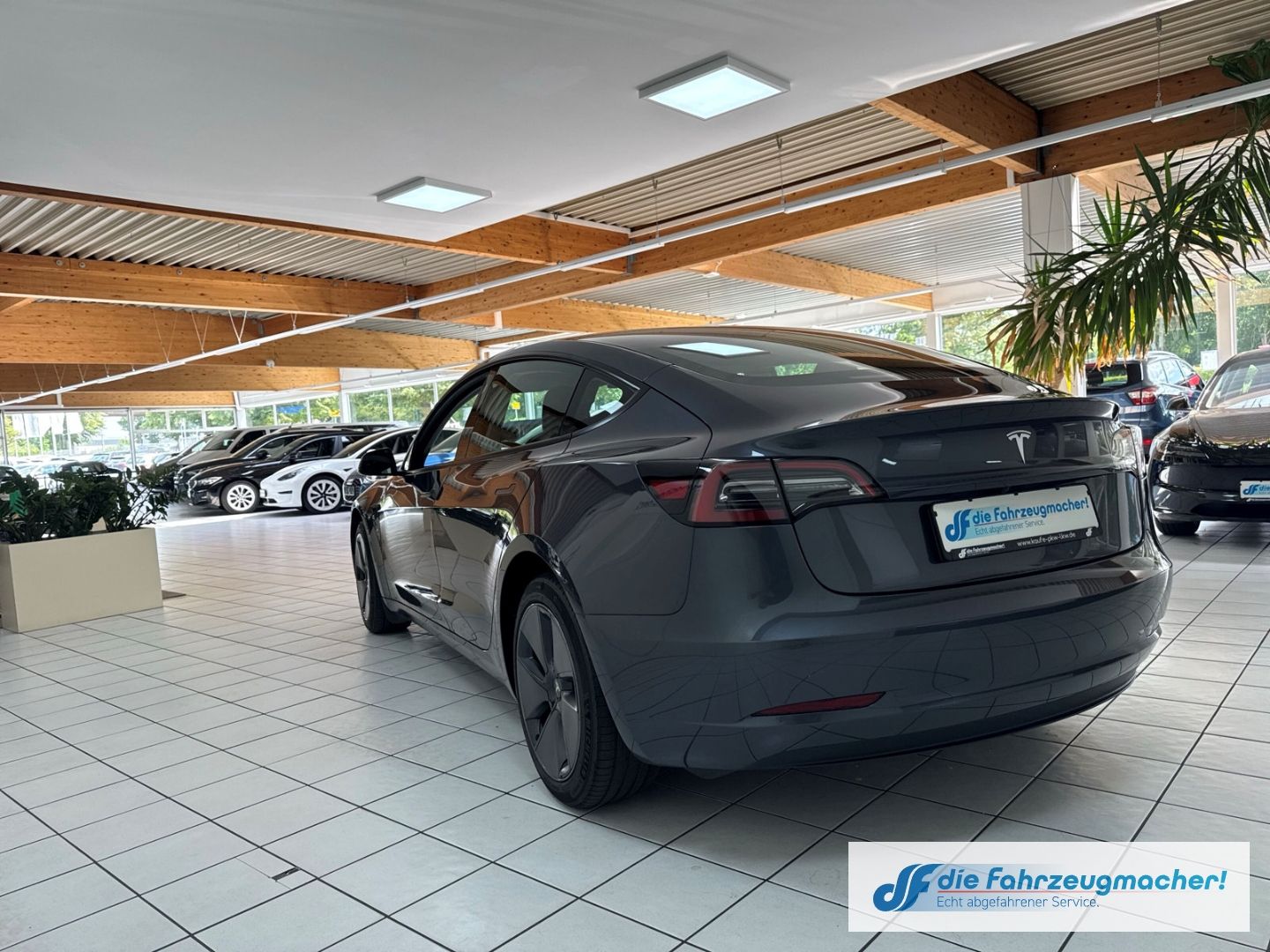 Fahrzeugabbildung Tesla Model 3 Long Range RWD Soundsystem ACC El. Heckk