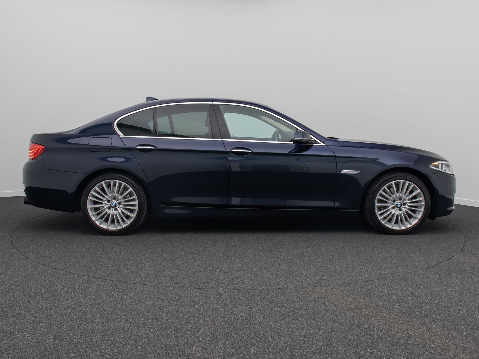 Fahrzeugabbildung BMW 535i Luxury Line HUD Memory ACC NaviPro Komfort