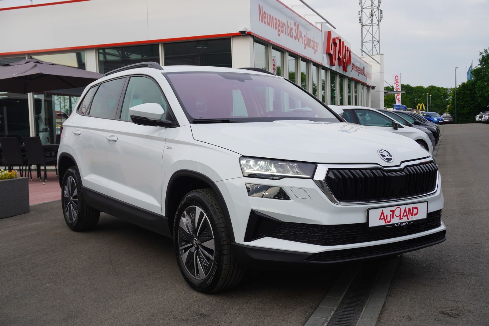 Skoda Karoq 1.5 TSI Tour LED ACC Kamera SmartLink AHK imagem 3