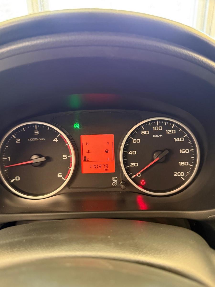 Mitsubishi L200 Basis Club Cab 4WD 1Hand AHK 3,5t LKW-Zul
