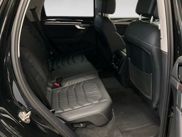 Volkswagen Touareg - 10