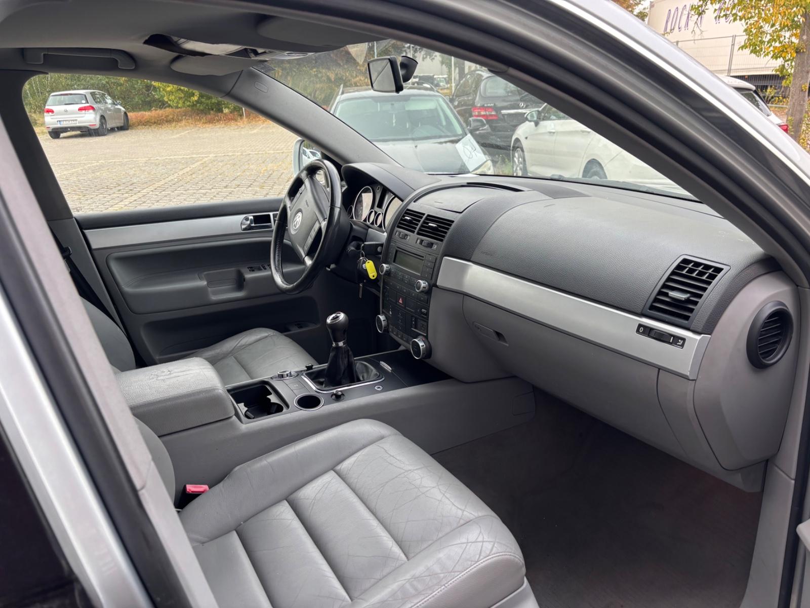 Volkswagen Touareg 2005 — engine 2.460 cm³, 174 HP (128kW)