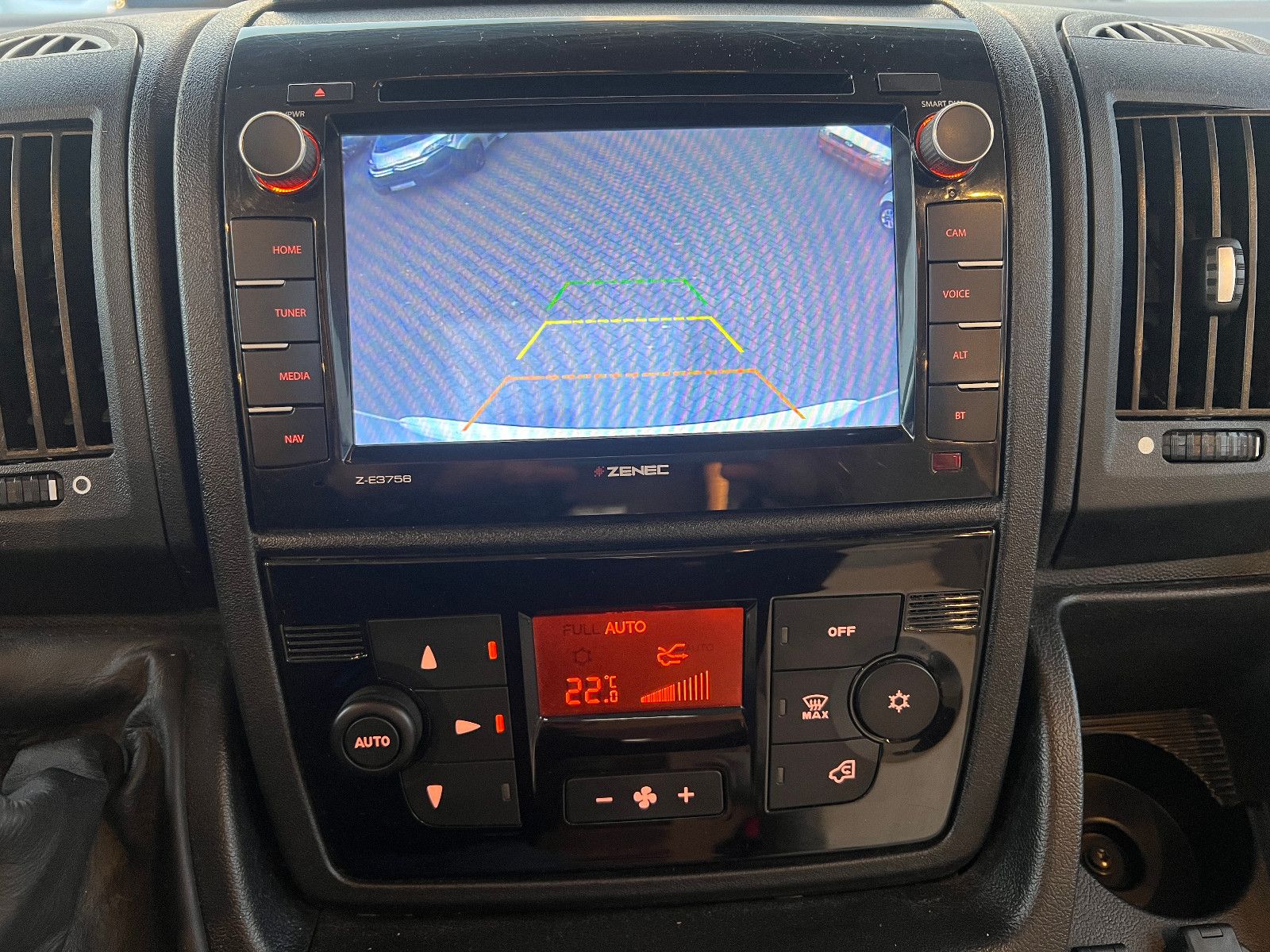 Fahrzeugabbildung Dethleffs Trend I 7057 DBL EBL SOLAR SAT TV LOUNGE 1.HAND