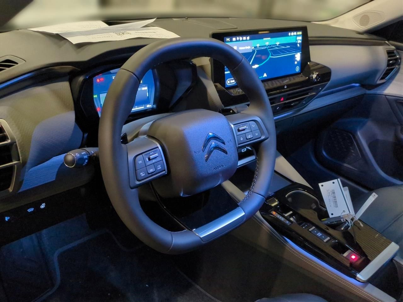 Fahrzeugabbildung Citroën C5 X Hybrid 145 DCS6 Plus Automatik Winter Paket