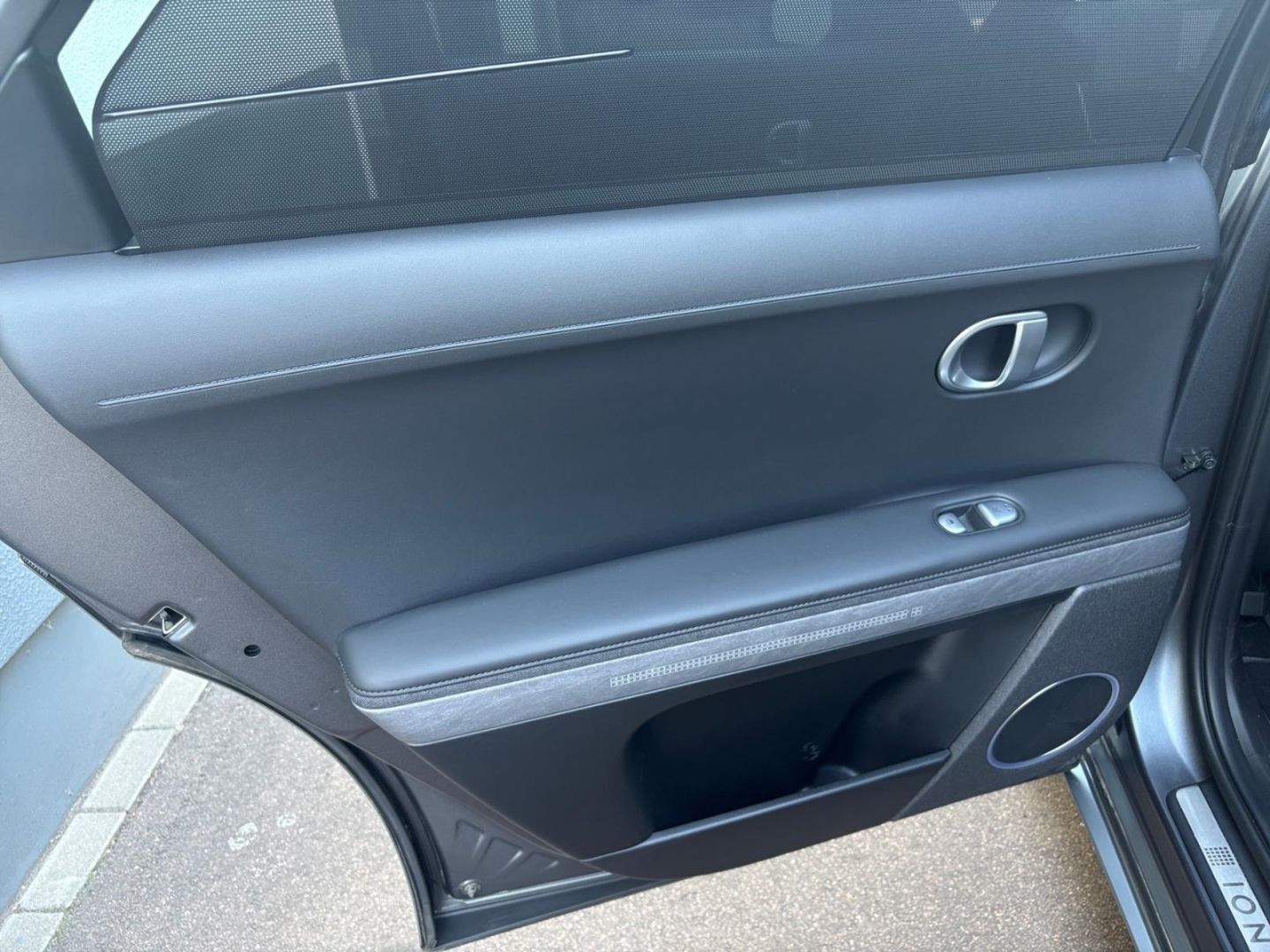 Hyundai IONIQ 5 Uniq 4WD 77,4 kWh Relax 20'' HuD LED Mem foto 25