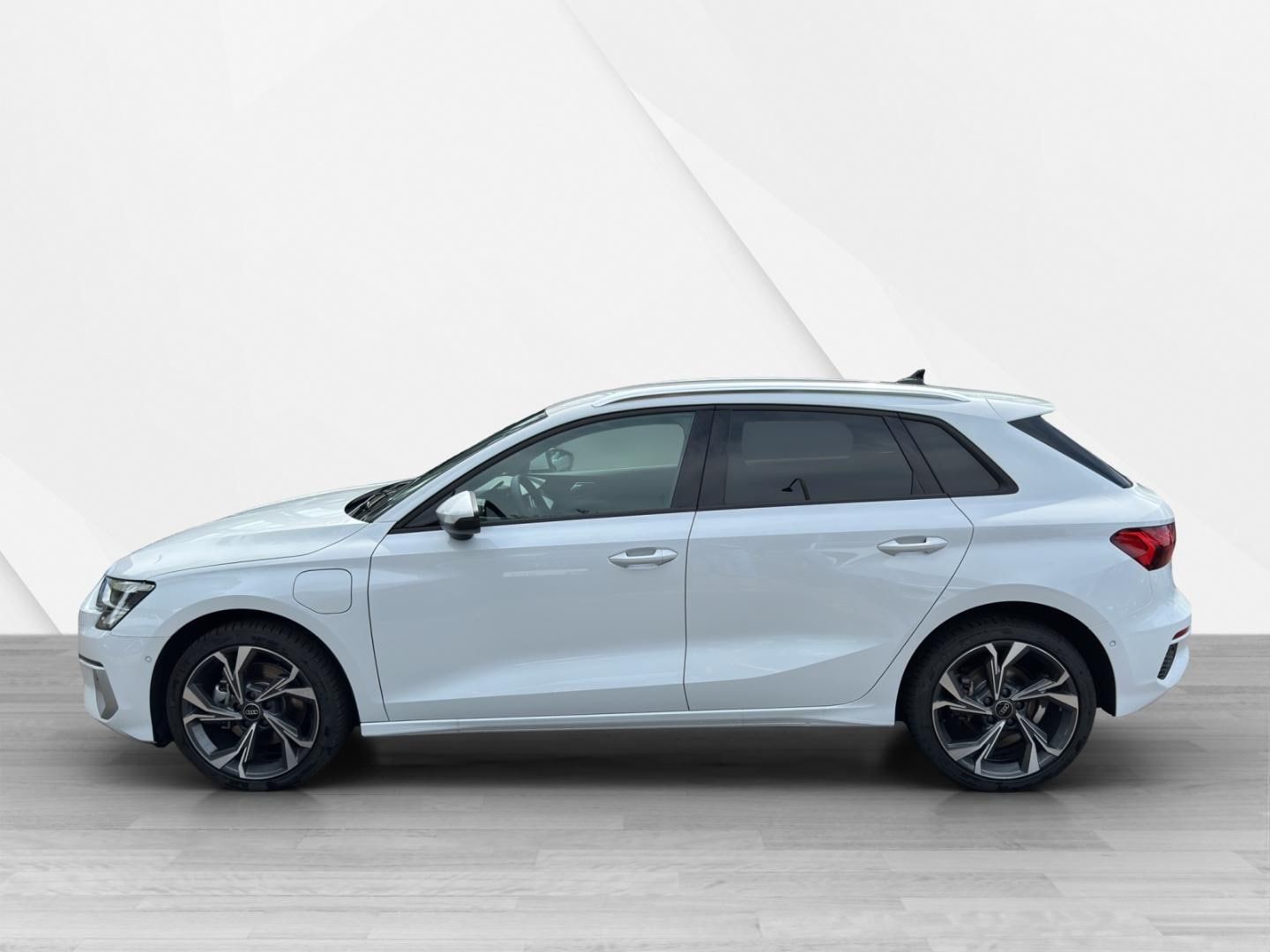 Fahrzeugabbildung Audi A3 Sportback TFSI e Advanced A3 Sportback 40 TFS