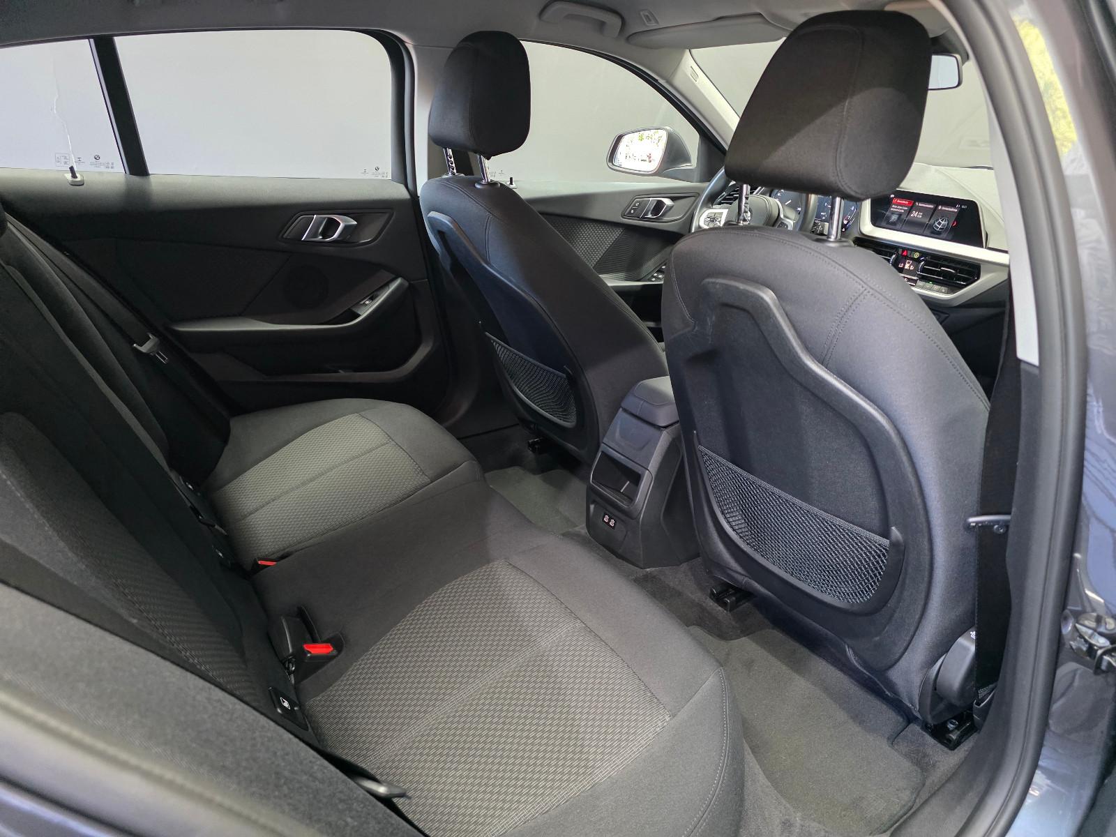 BMW 118 i Advantage, AUTOMATIK, M SPORT 18", M LENKER, миниатюра 13