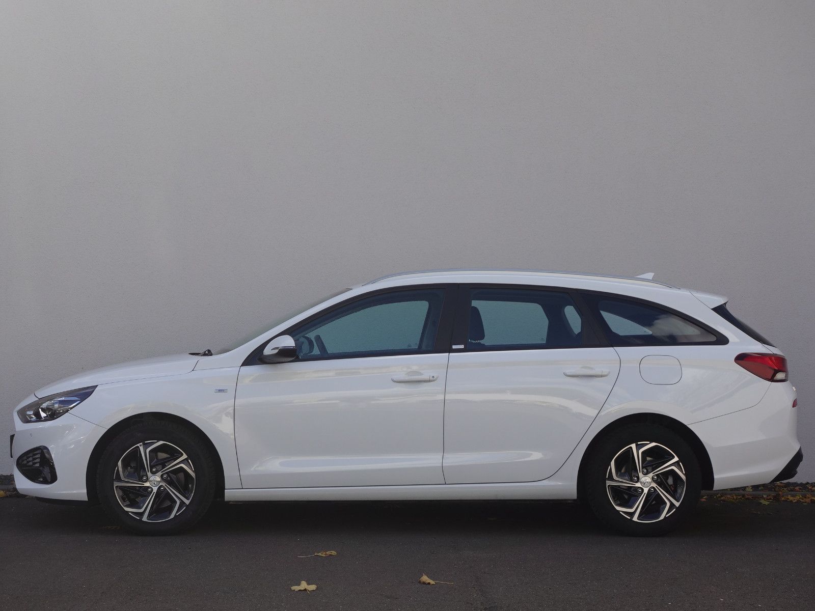 Fahrzeugabbildung Hyundai i30cw Trend 1.5TGDI AUTOMATIK,Navi,Kamera,Sitzhz