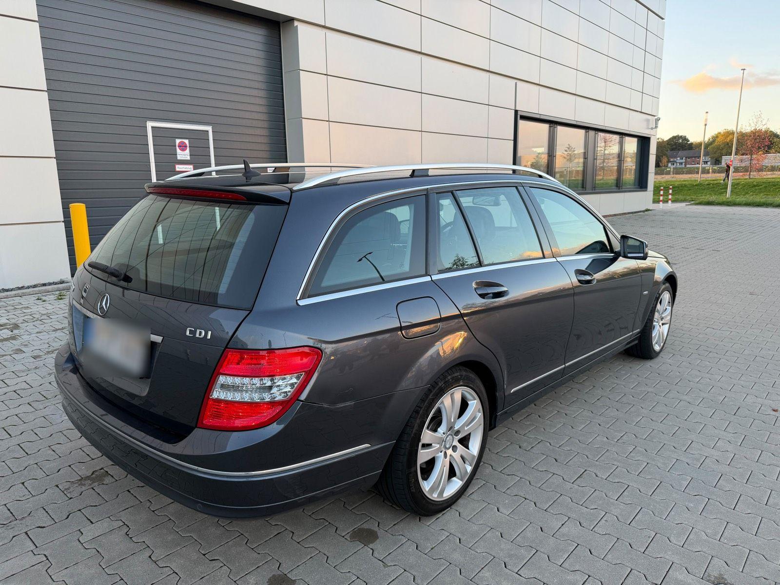Mercedes-Benz C200 2010 — photo 5