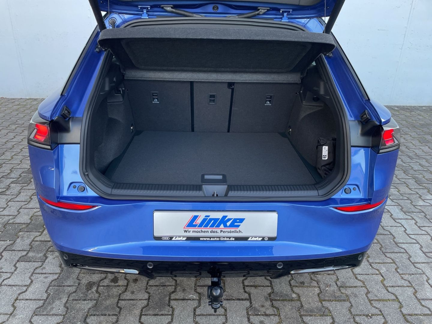 T-Roc R-Line 1.5 eTSI IQ.LIGHT/HUD/AHK/Pano/H&K 