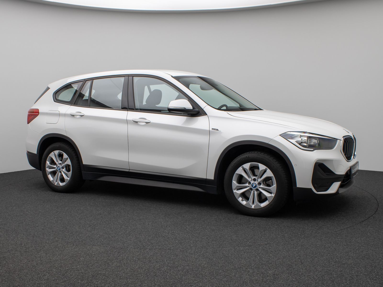 Fahrzeugabbildung BMW X1 xD25e Parkassist DAB AHK Geschwindigkeitsreg