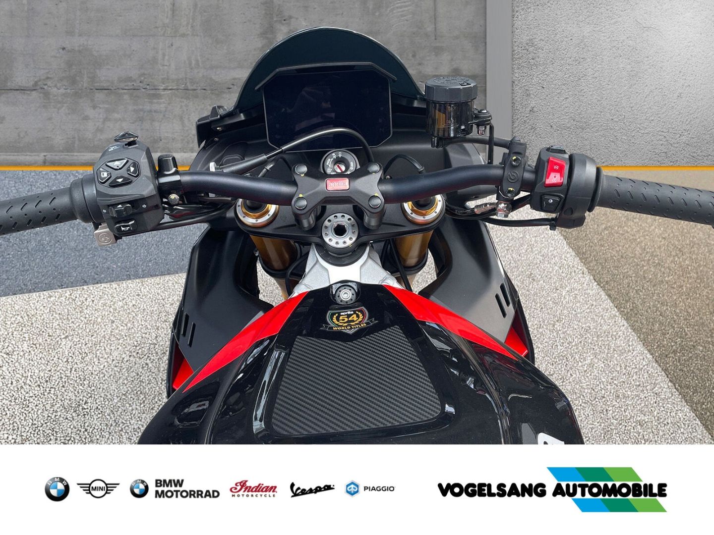 Fahrzeugabbildung Aprilia Tuono V4 1100 Factory Quick Schift Multi Map W