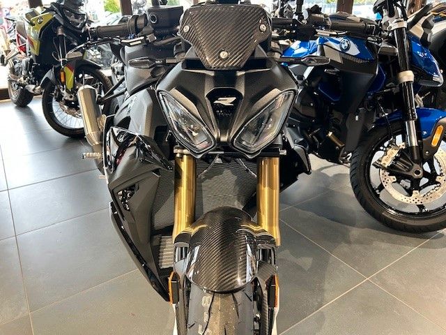 Fahrzeugabbildung BMW S 1000 R VOLL!  Carbon+M- Frästeile