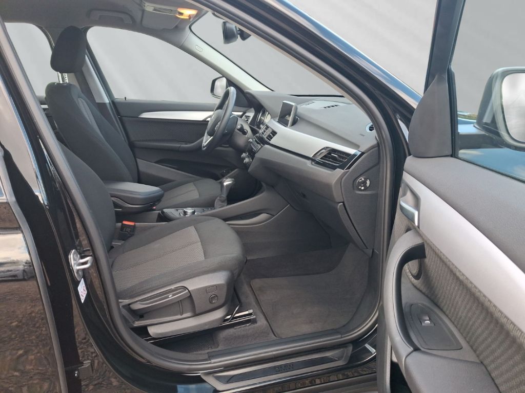 BMW X1 xDrive25e RFK elektr. Heckklappe Lordosenstüt foto 13
