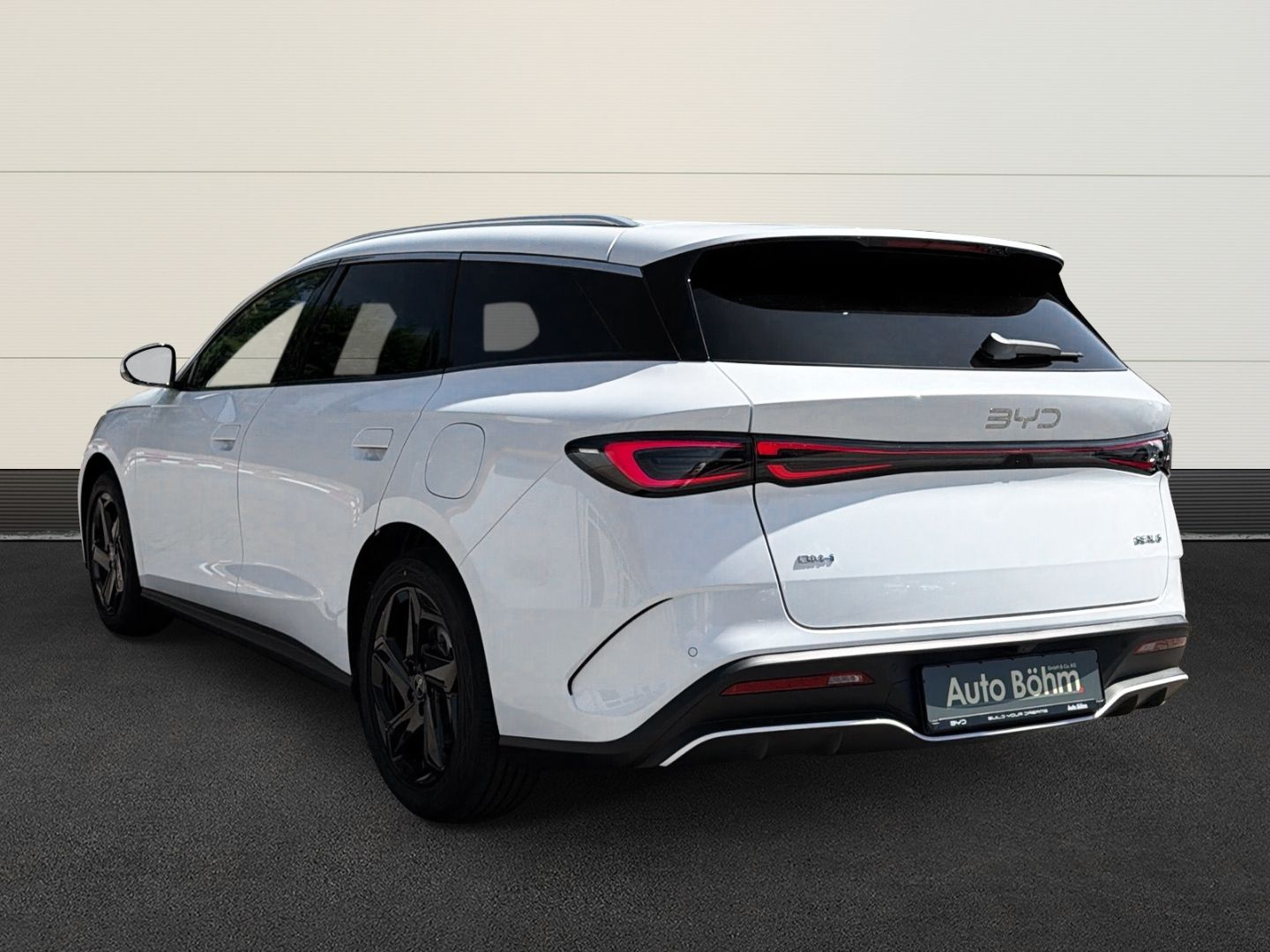 BYD SEAL 6