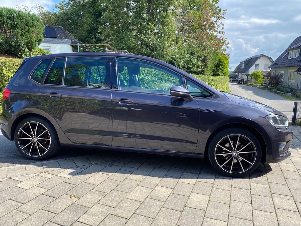 Image of Volkswagen Golf Sportsvan
