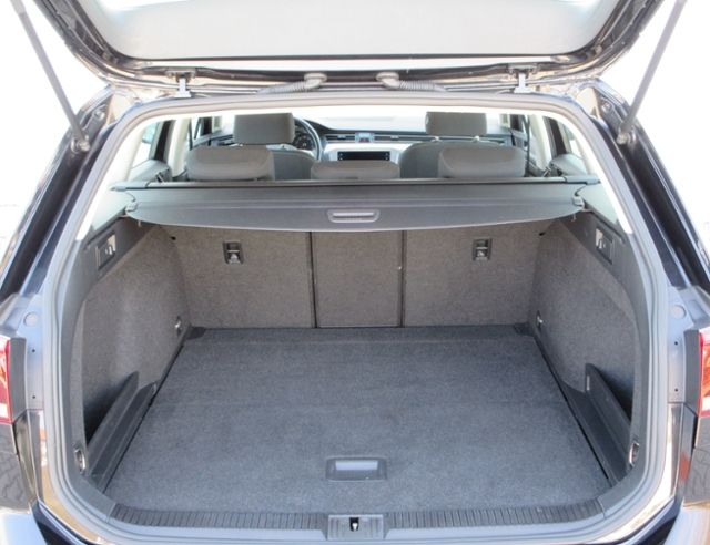 Passat Variant 1.5 TSI LED/NAVI+VZE+RFK/BUSINNES