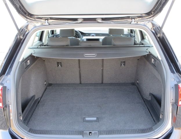 Passat Variant 1.5 TSI LED/NAVI+VZE+RFK/BUSINNES